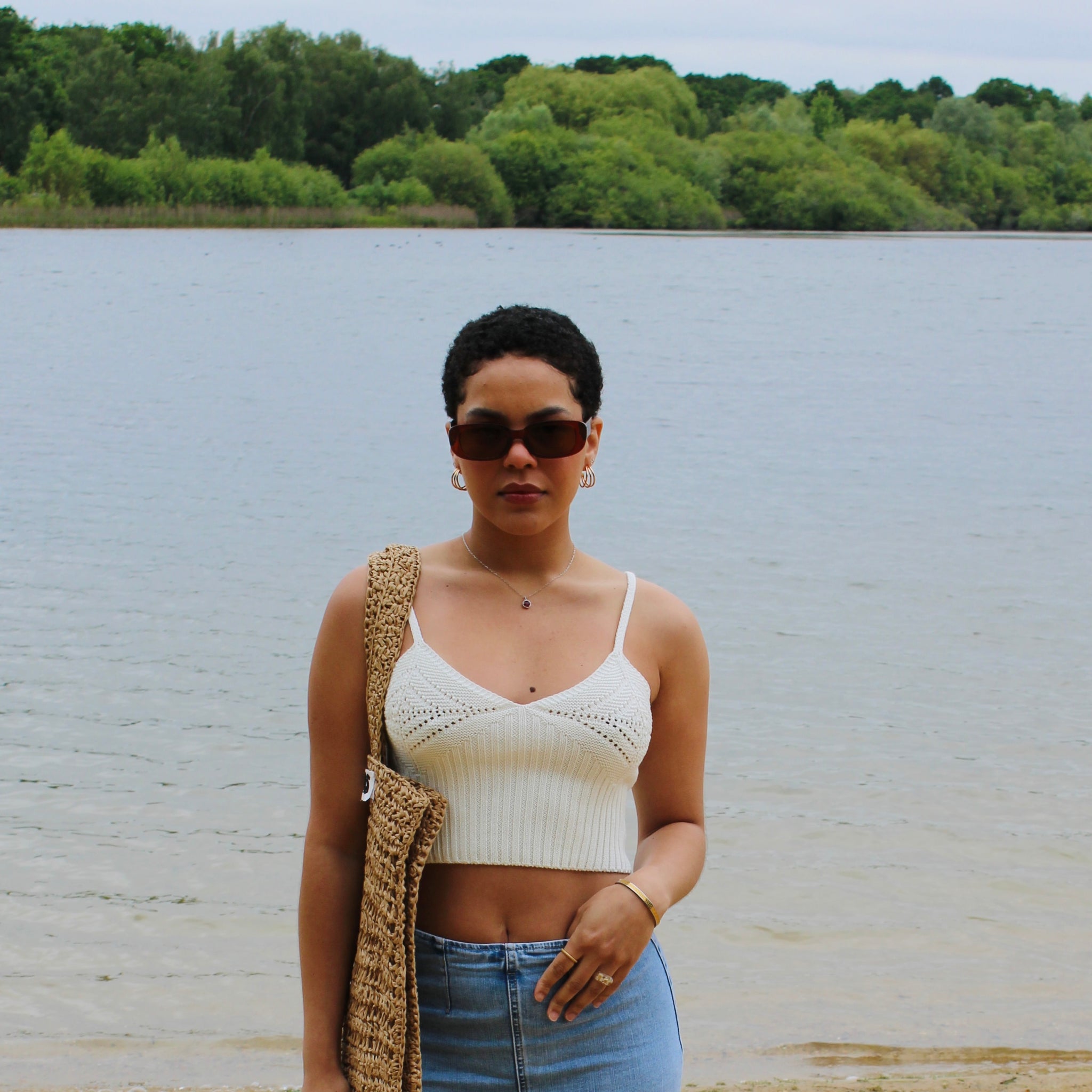 Summer Style with Neutral-Colored Essentials: Inês Crop Top